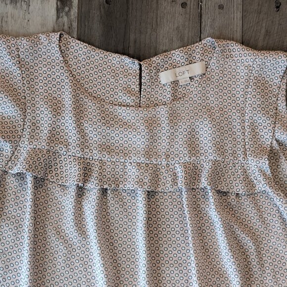 Ann Taylor LOFT, Sleeveless Blouse, Light Pink Print, Sz S - Picture 3 of 9